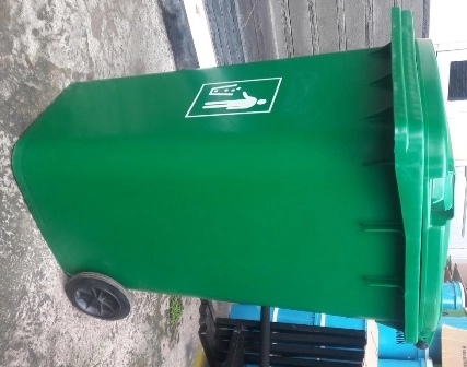 Tong sampah dorong plastik 240 liter