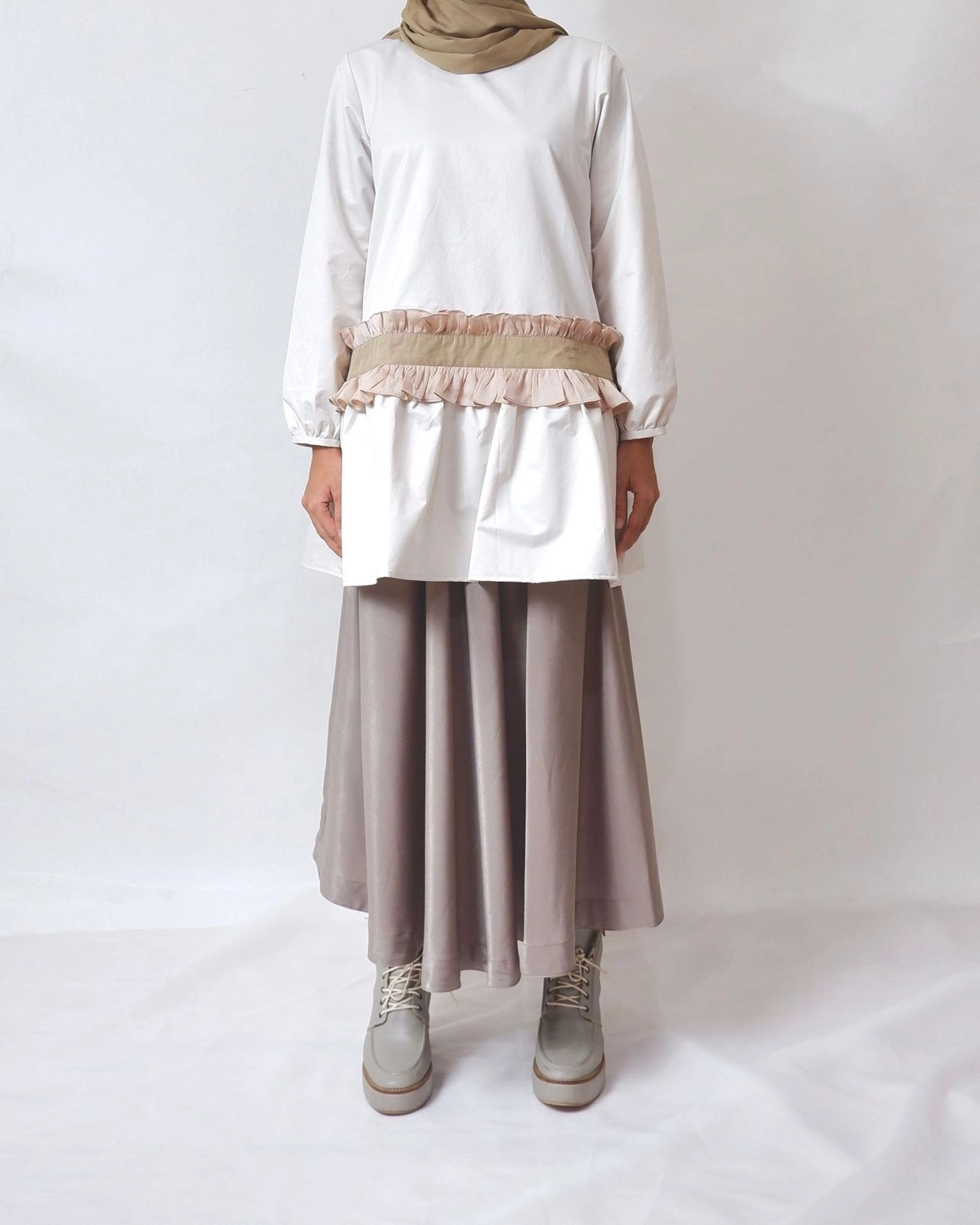 Gamami Top | A-Line Top | GADIZA | Ruffles | Top Midi