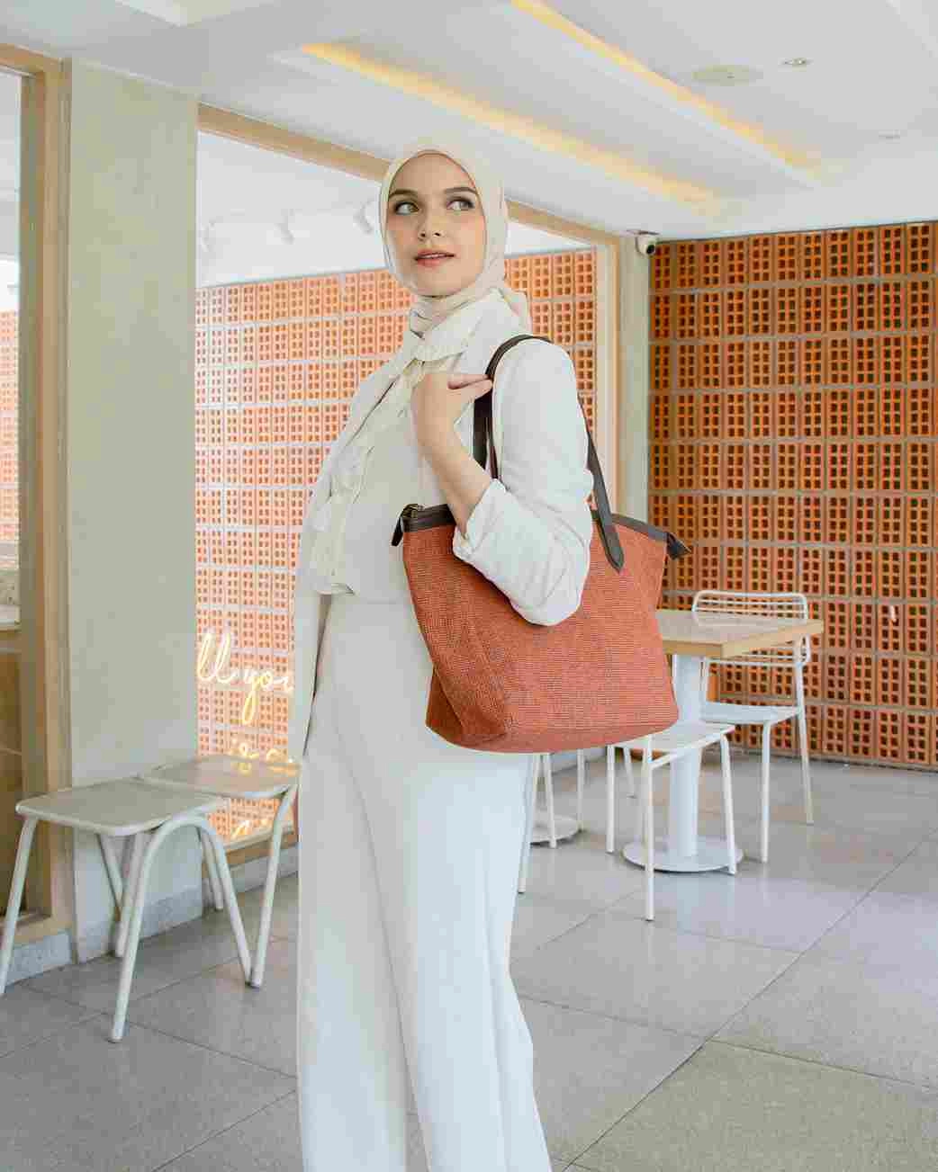 Cecillia Shopper CT