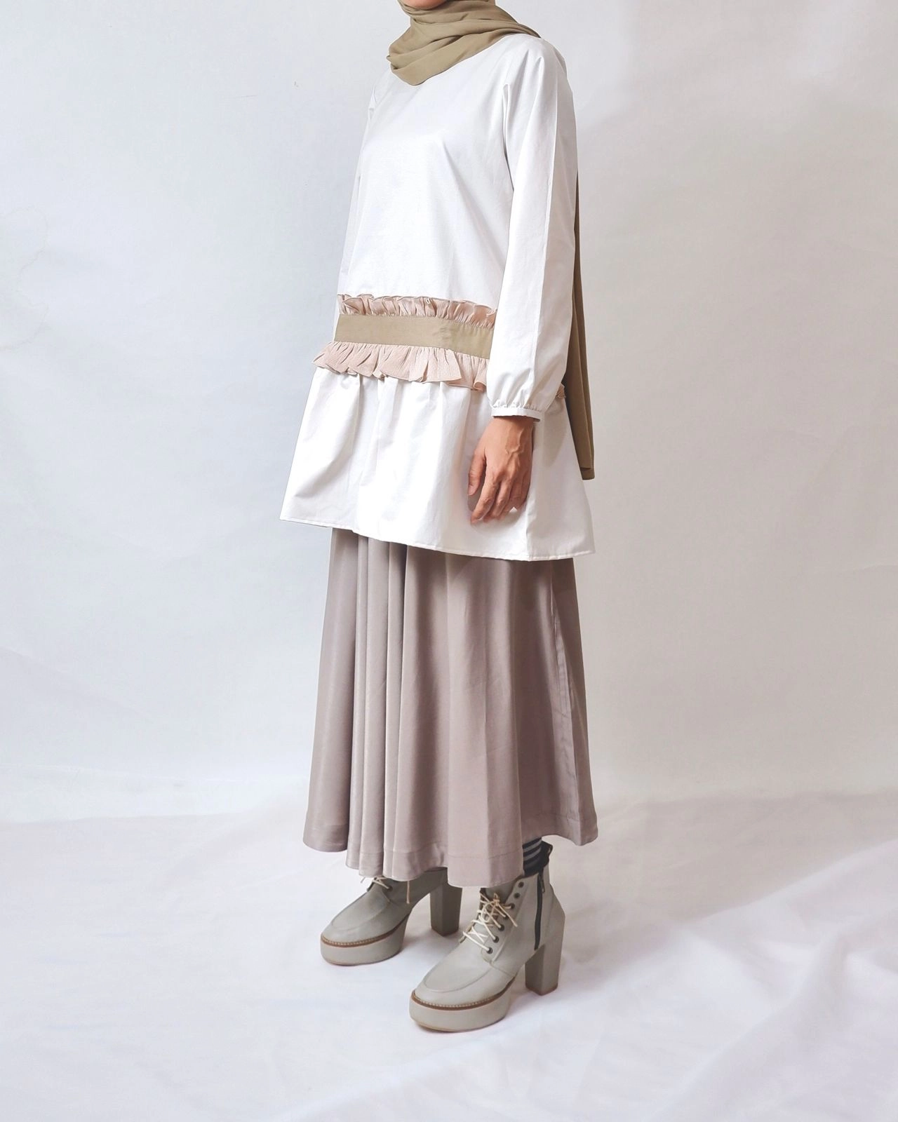 Gamami Top | A-Line Top | GADIZA | Ruffles | Top Midi