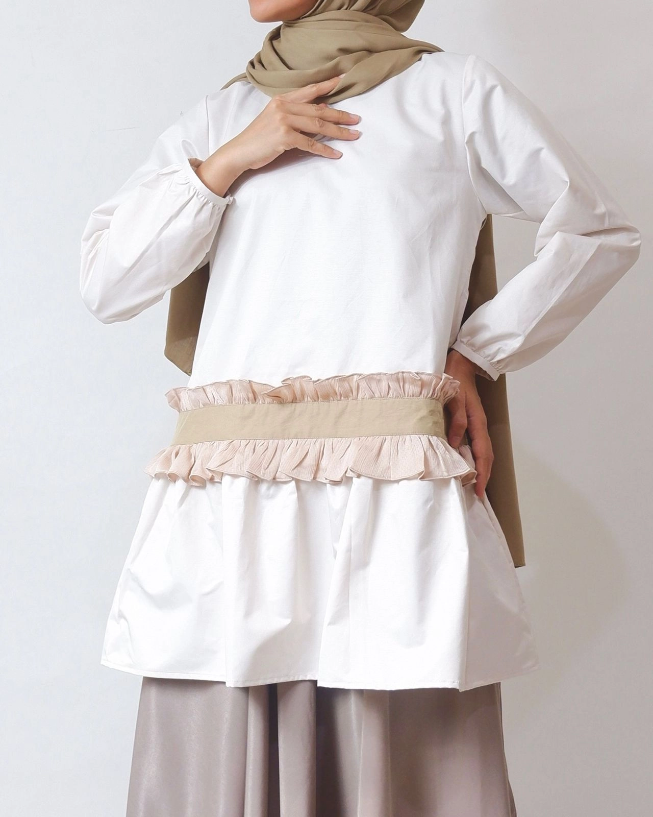 Gamami Top | A-Line Top | GADIZA | Ruffles | Top Midi